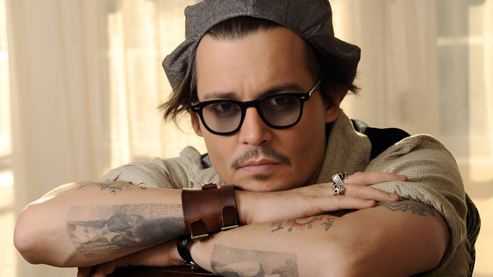 Discover everything you need to know about sunglasses for men! From choosing the right style to understanding lens technology, our guide will help you look sharp and stay protected.
